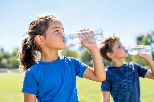 Hydratation des enfants actifs : les bons réflexes